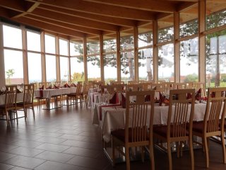 strahlenfrmige tischstellung im wintergarten